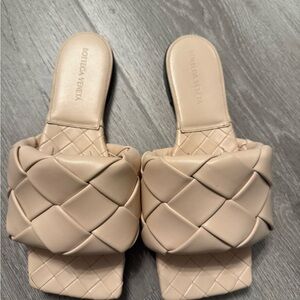 Bottega Veneta Lido Flat Woven Sandals - Bandage color